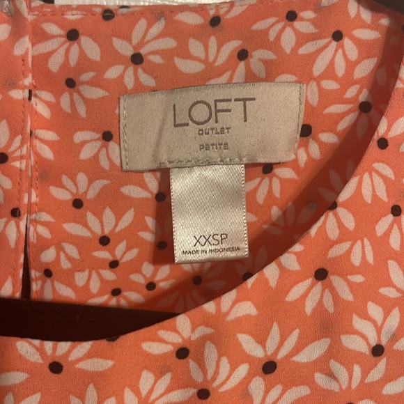 LOFT sleeveless flowy top in size XXSP  NWOT - Picture 2 of 8